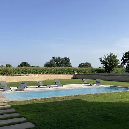 Σπίτι διακοπών Ironda Lasclaveries